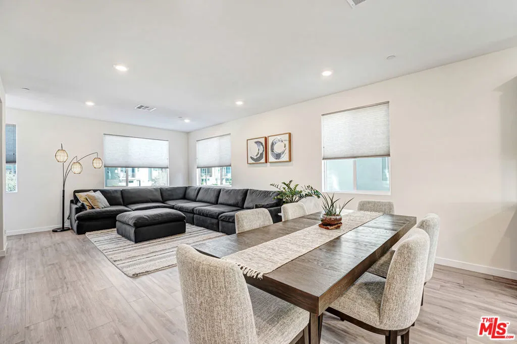 27566 Manzanita Way, Valencia, California 91381 home-pic-15