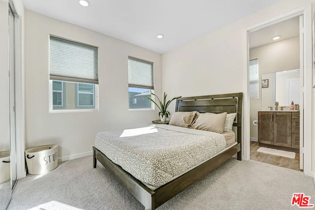 27566 Manzanita Way, Valencia, California 91381 home-pic-28