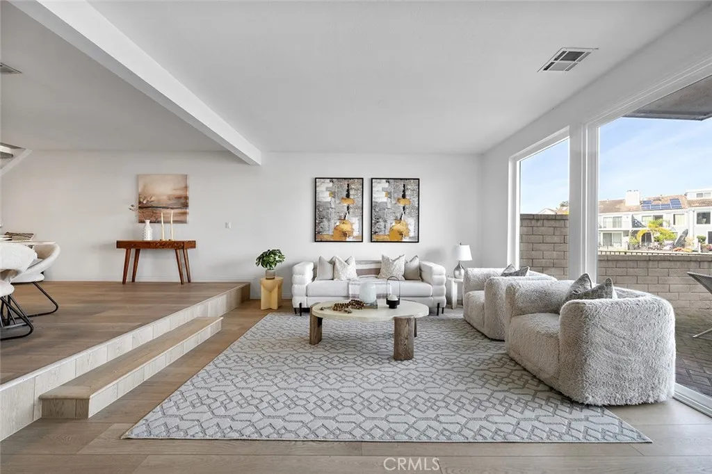 16090 Tortola Circle, Huntington Beach, California 92649 home-pic-8