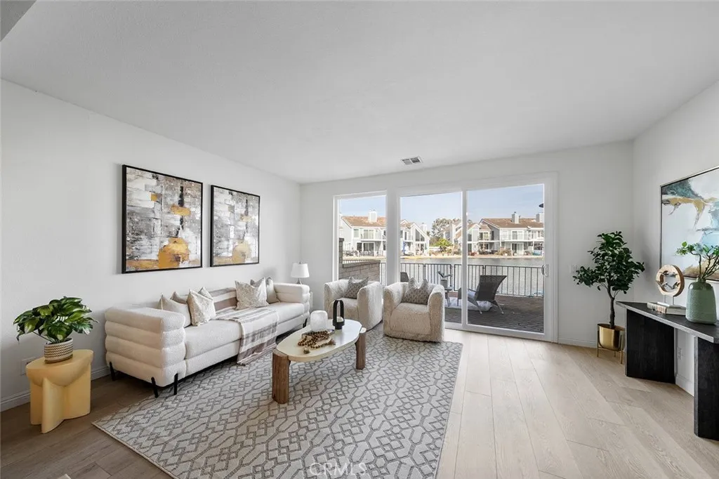 16090 Tortola Circle, Huntington Beach, California 92649 home-pic-7