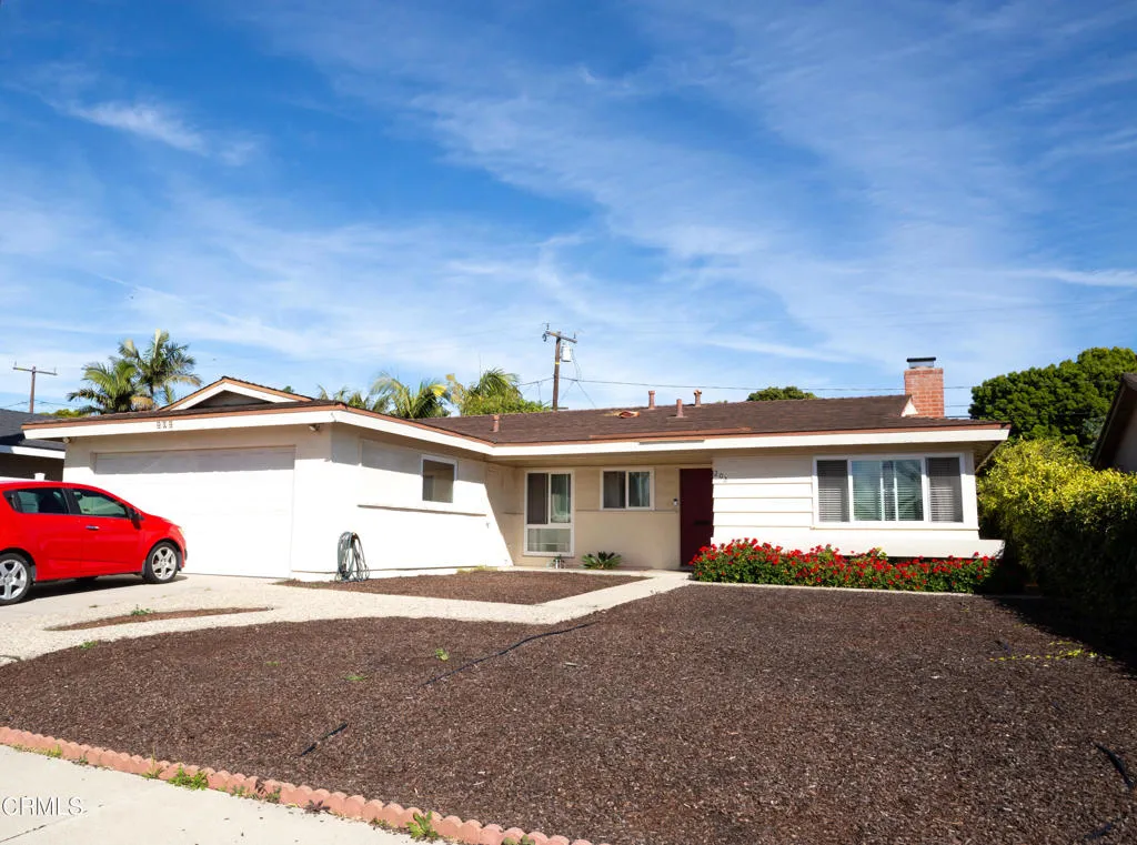 202 Yale Avenue, Ventura, California 93003 home-pic-1