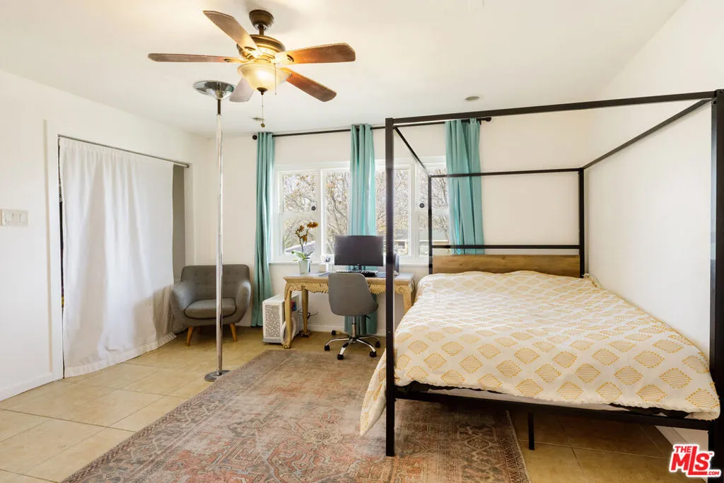 56839 Bonanza Drive, Yucca Valley, California 92284 home-pic-19