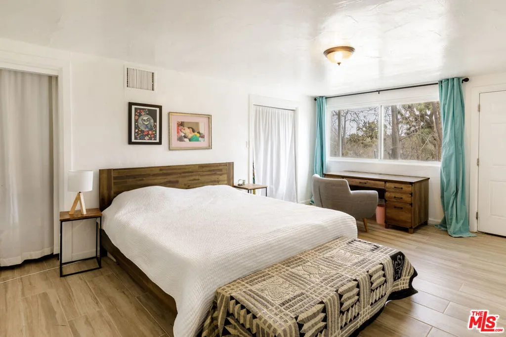 56839 Bonanza Drive, Yucca Valley, California 92284 home-pic-15