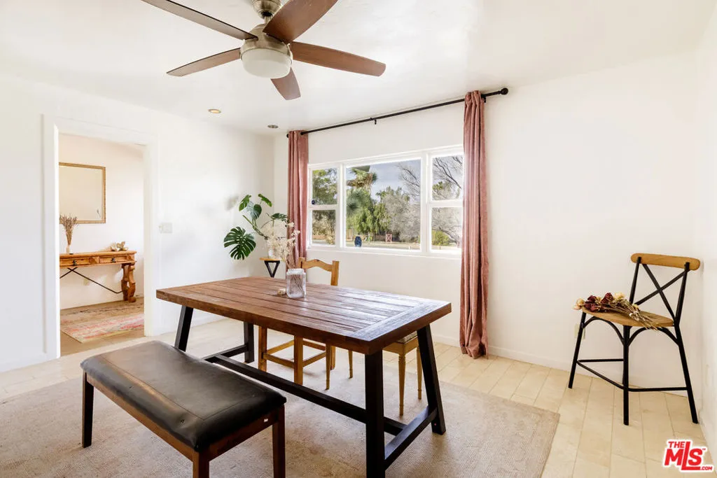 56839 Bonanza Drive, Yucca Valley, California 92284 home-pic-10