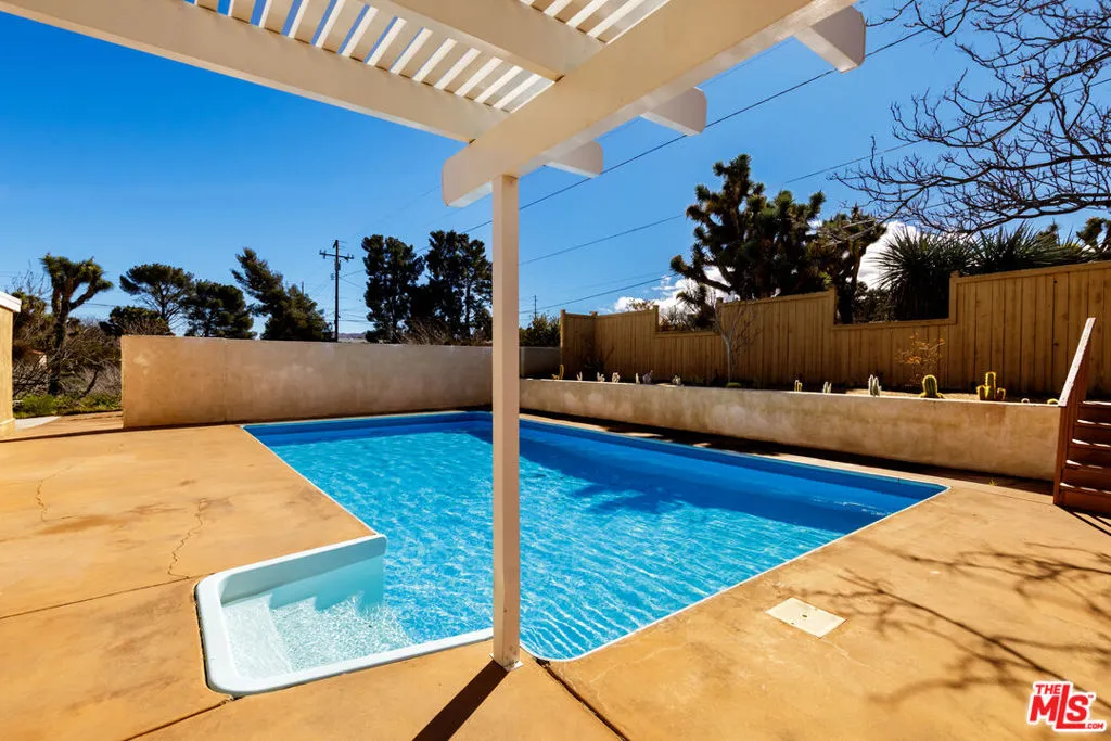 56839 Bonanza Drive, Yucca Valley, California 92284 home-pic-22