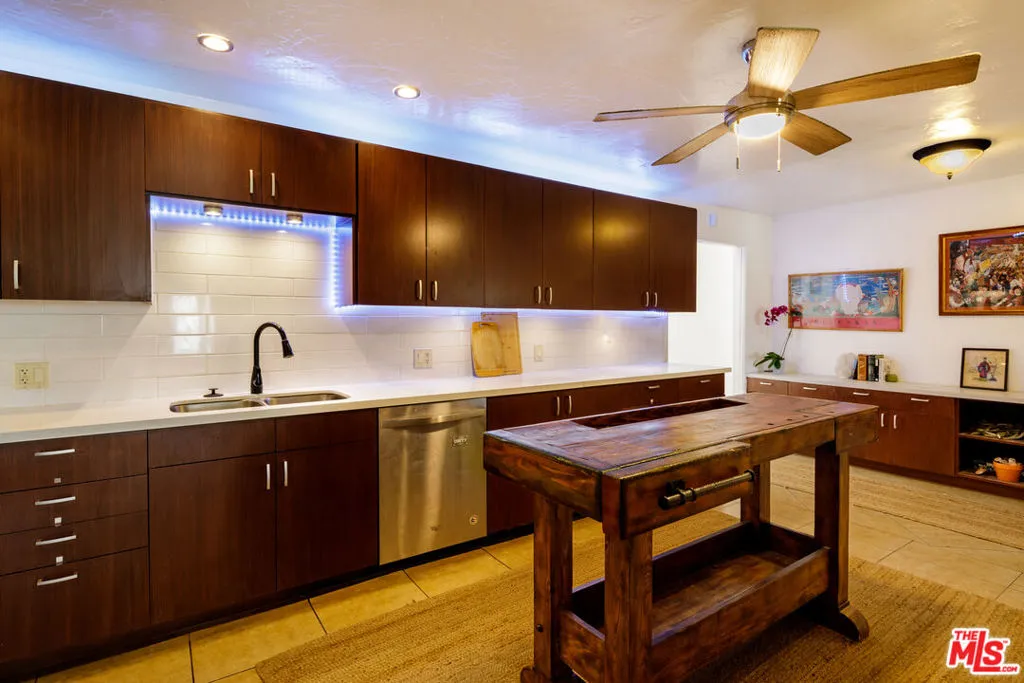 56839 Bonanza Drive, Yucca Valley, California 92284 home-pic-6