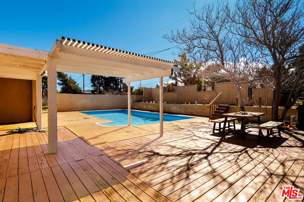56839 Bonanza Drive, Yucca Valley, California 92284 home-pic-30