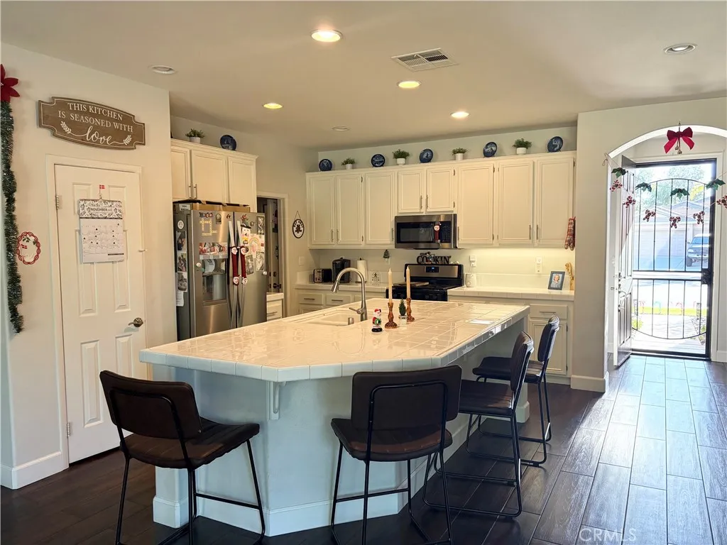 1640 Amber Lily, Beaumont, California 92223 home-pic-4