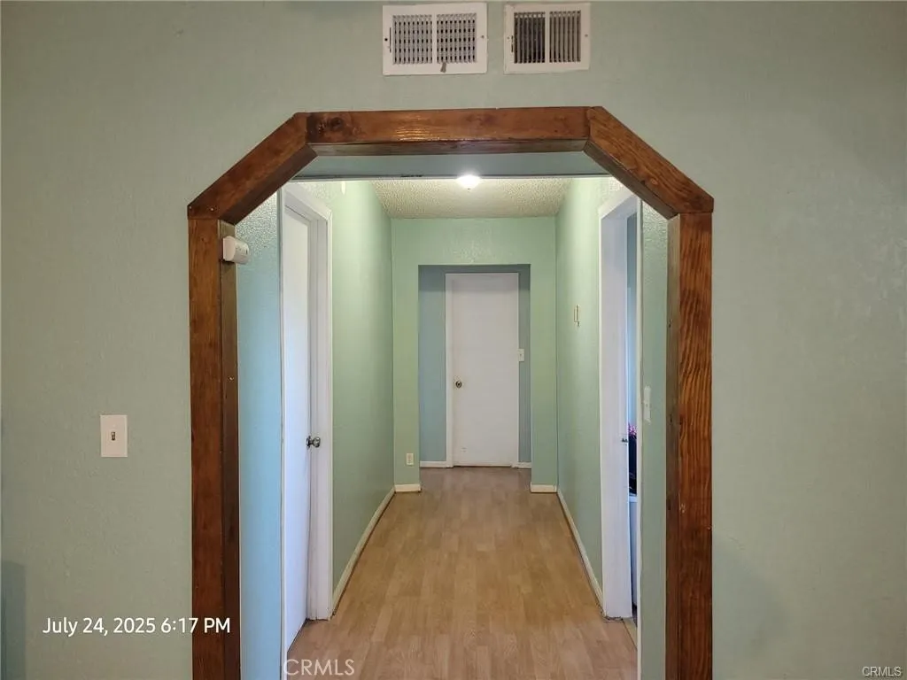 27177 Cahuilla Road, Apple Valley, California 92307 home-pic-10