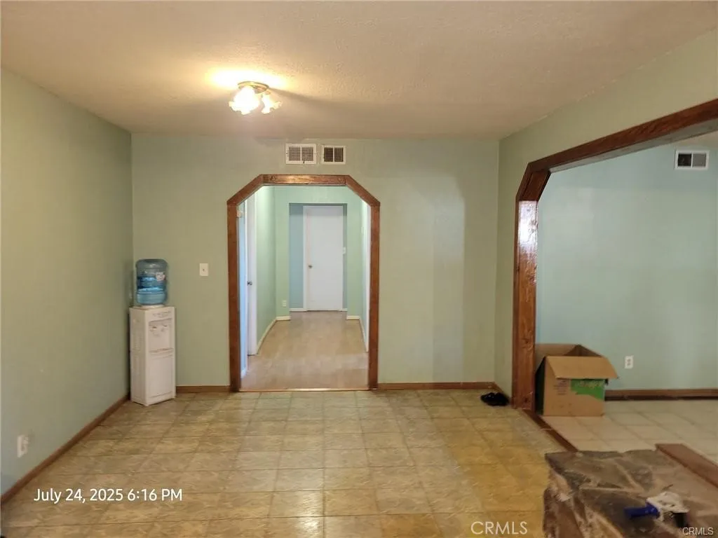 27177 Cahuilla Road, Apple Valley, California 92307 home-pic-9