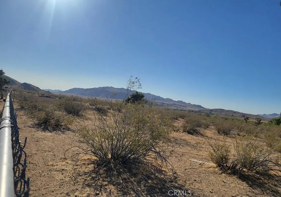 27177 Cahuilla Road, Apple Valley, California 92307 home-pic-24