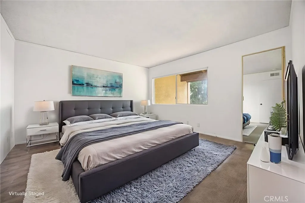 7738 Via Napoli 50, Burbank, California 91504 home-pic-26