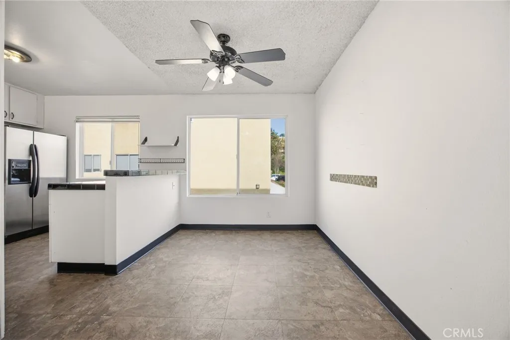 7738 Via Napoli 50, Burbank, California 91504 home-pic-16