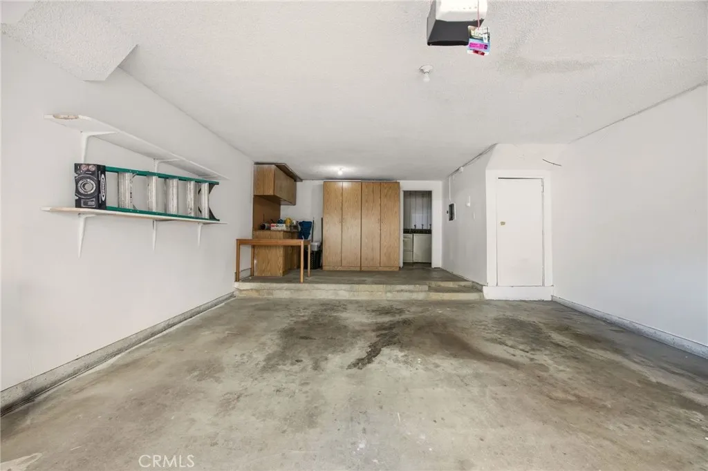 7738 Via Napoli 50, Burbank, California 91504 home-pic-35