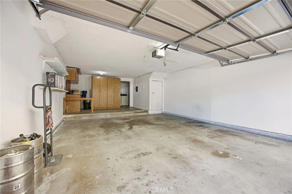 7738 Via Napoli 50, Burbank, California 91504 home-pic-34