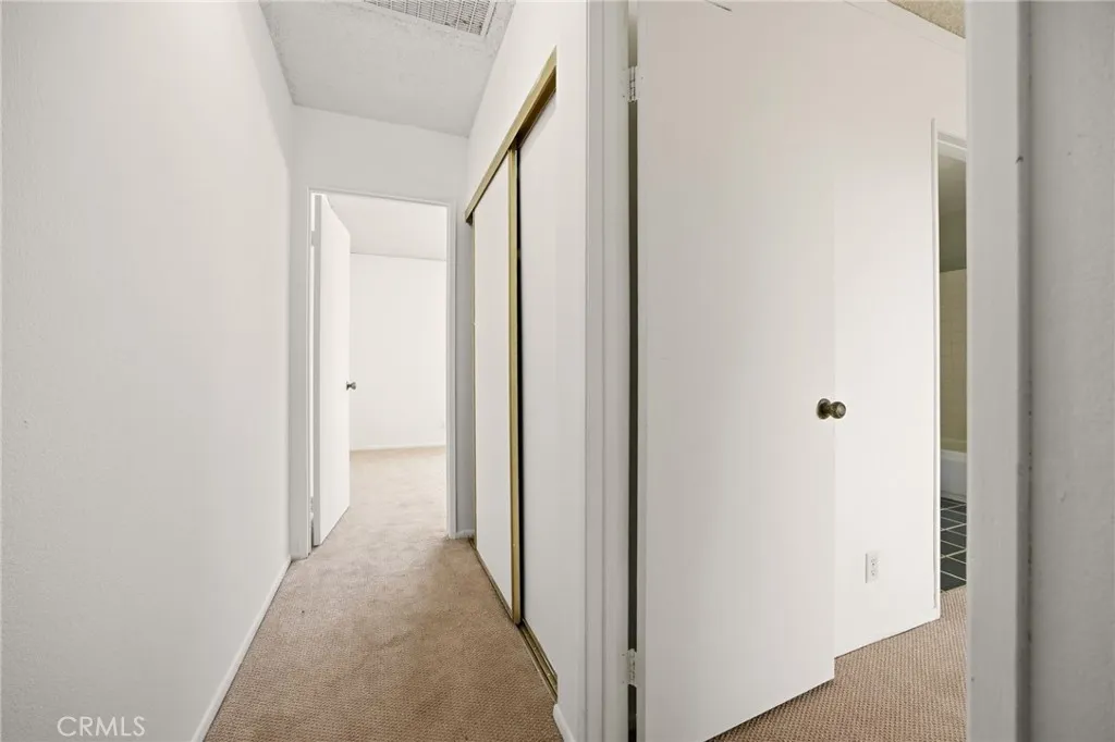 7738 Via Napoli 50, Burbank, California 91504 home-pic-24
