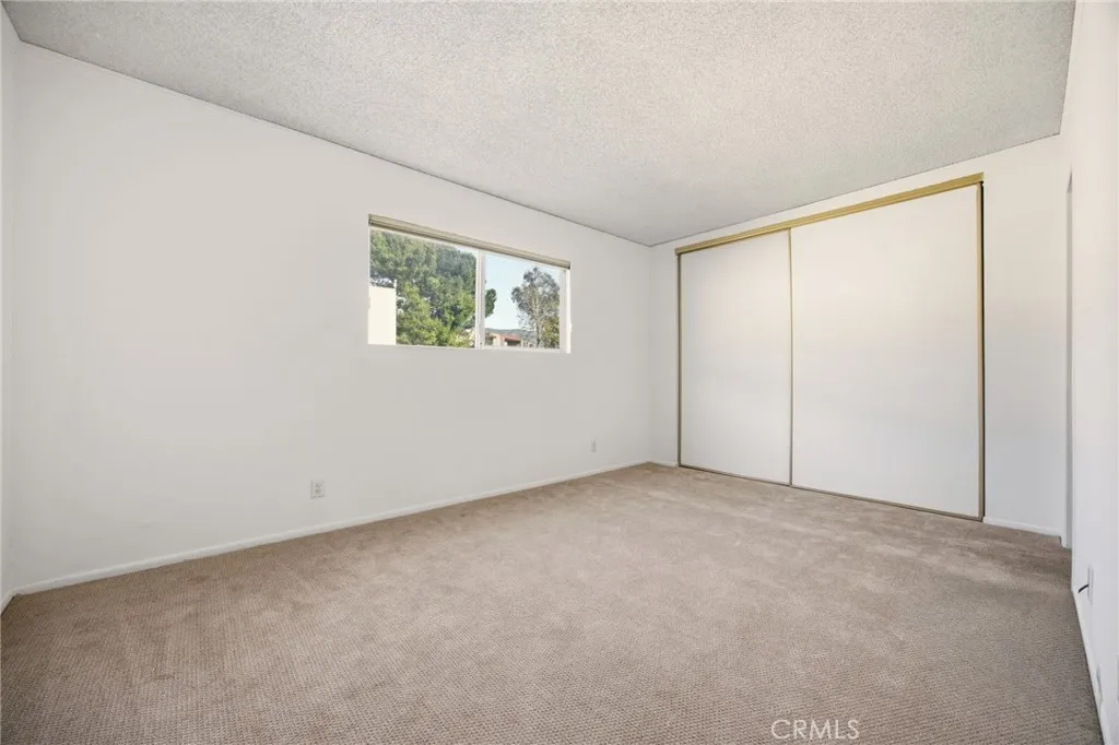 7738 Via Napoli 50, Burbank, California 91504 home-pic-30