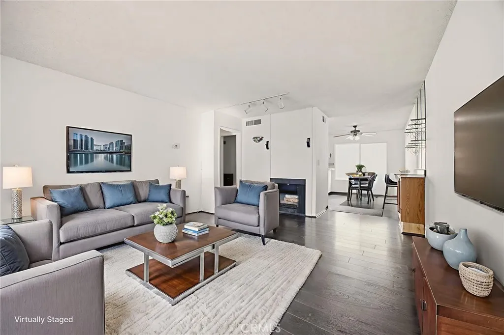 7738 Via Napoli 50, Burbank, California 91504 home-pic-9