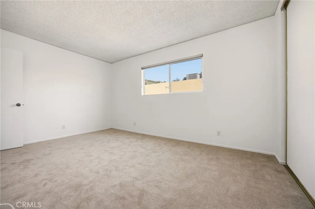 7738 Via Napoli 50, Burbank, California 91504 home-pic-27