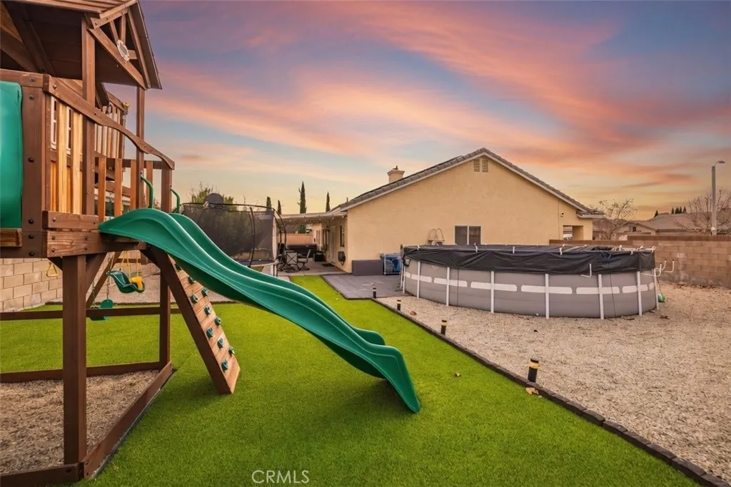 43846 Johns Court, Lancaster, California 93536 home-pic-2