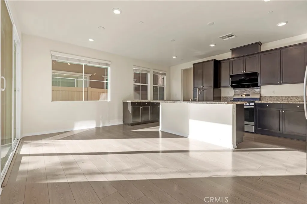 14415 Figueroa Ln, Chino, California 91710 home-pic-9