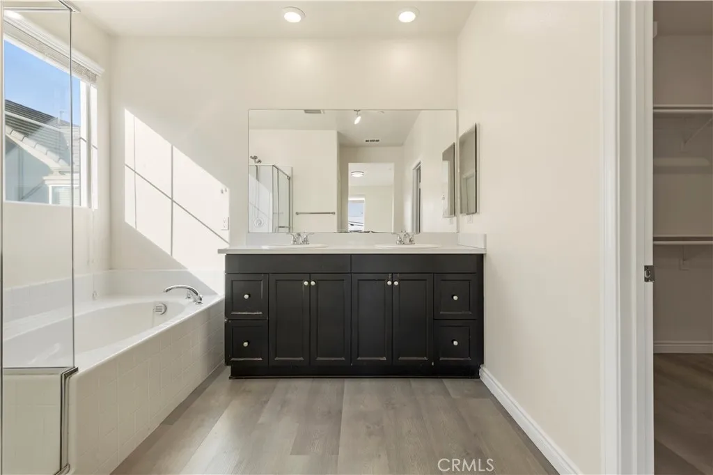 14415 Figueroa Ln, Chino, California 91710 home-pic-16