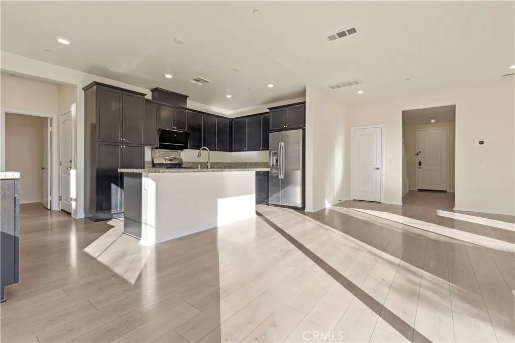 14415 Figueroa Ln, Chino, California 91710 home-pic-11