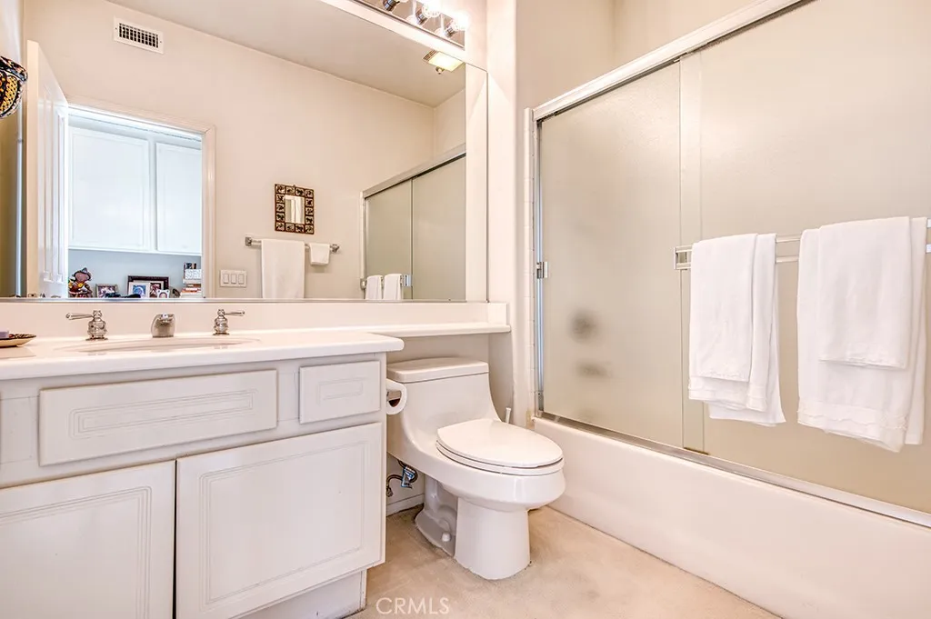 1204 Solvay Aisle, Irvine, California 92606 home-pic-15