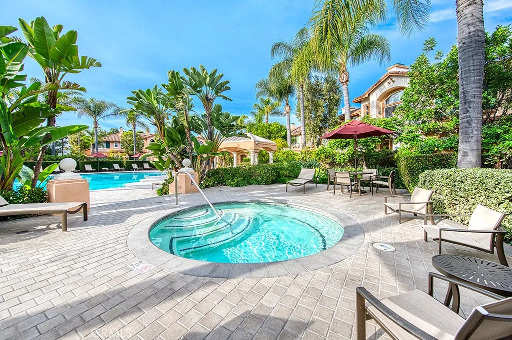 1204 Solvay Aisle, Irvine, California 92606 home-pic-23
