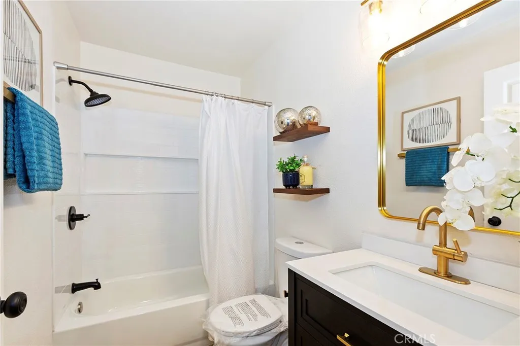 1181 W Banyon, Rialto, California 92377 home-pic-13