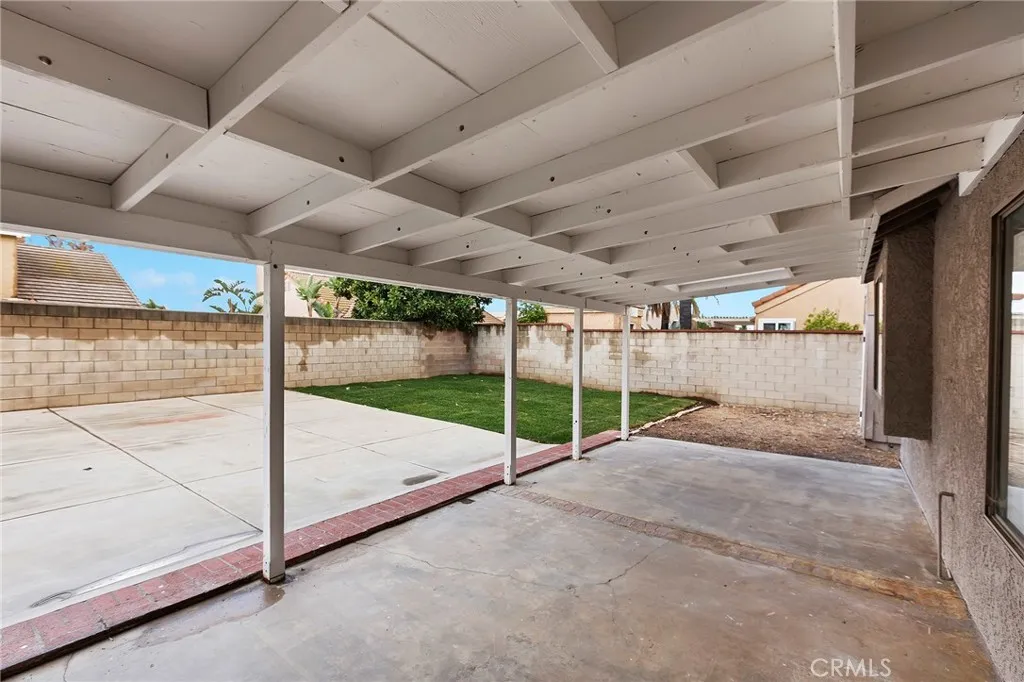 1181 W Banyon, Rialto, California 92377 home-pic-21