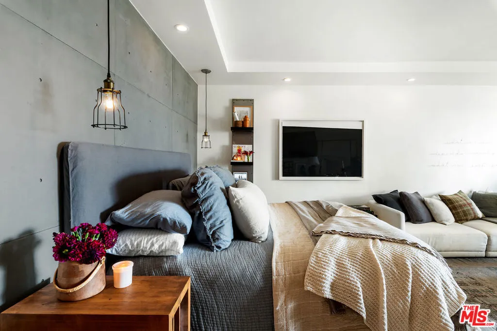 999 N Doheny Drive 811, West Hollywood, California 90069 home-pic-8