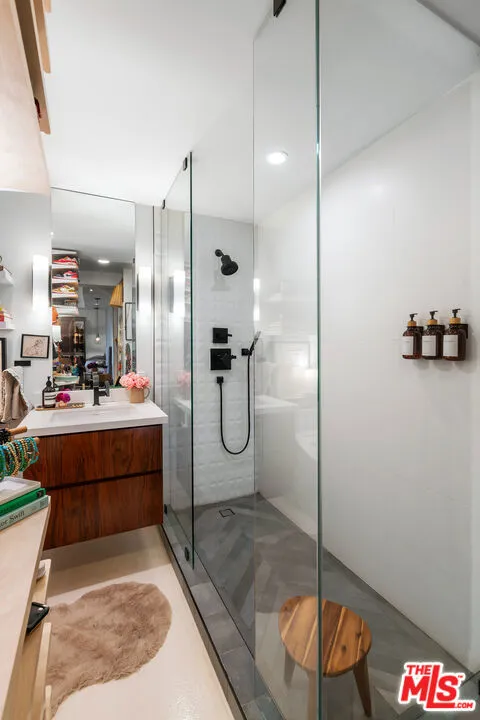999 N Doheny Drive 811, West Hollywood, California 90069 home-pic-9