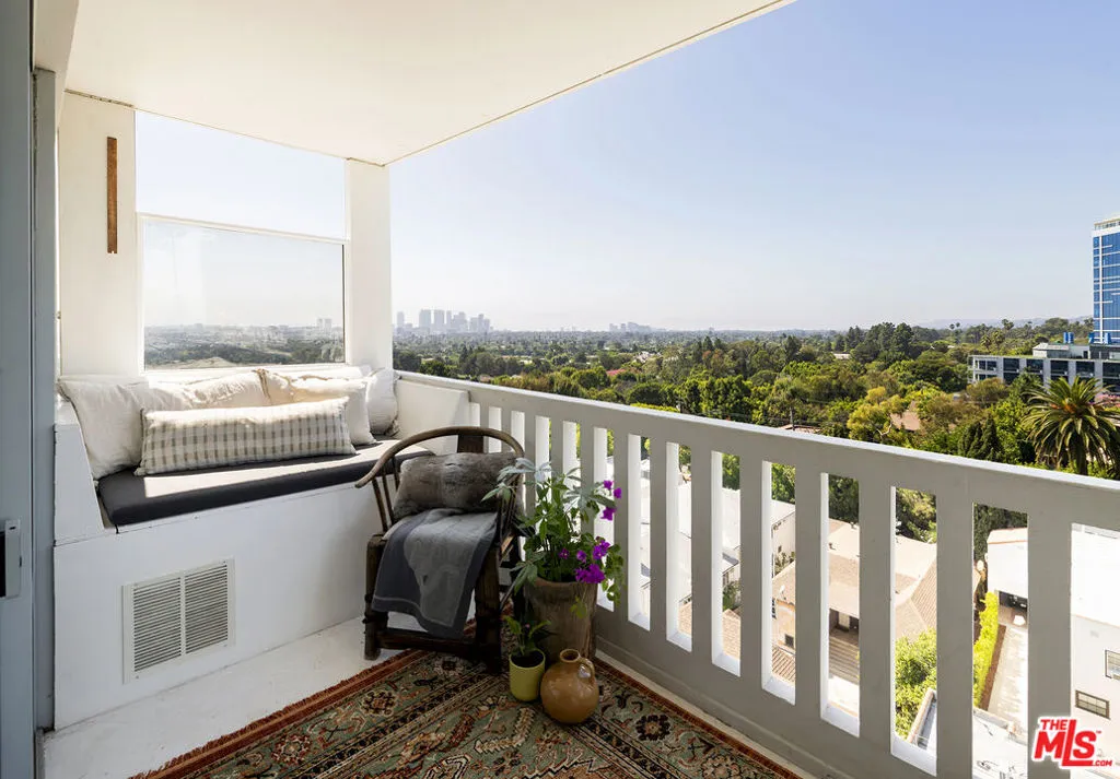 999 N Doheny Drive 811, West Hollywood, California 90069 home-pic-10