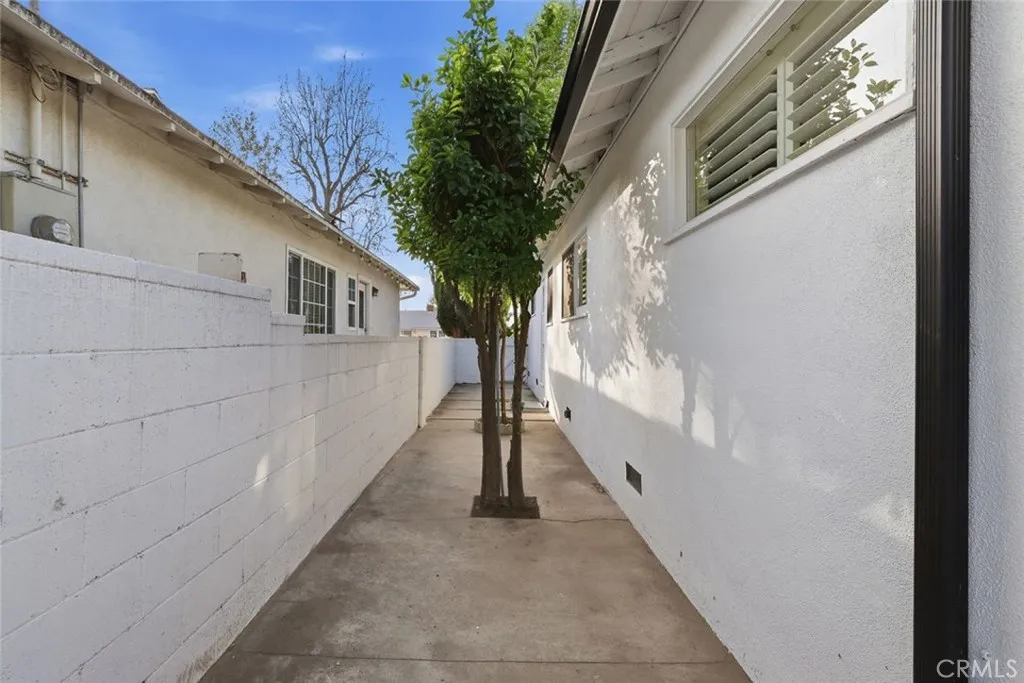 7042 Morse Avenue, North Hollywood, California 91605 home-pic-47