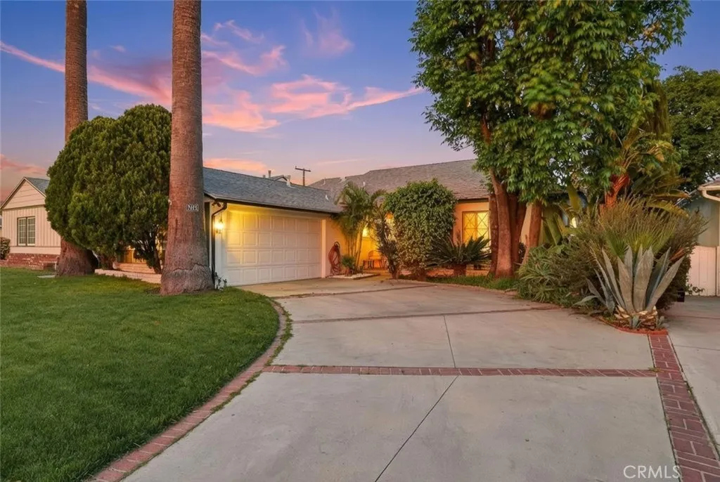 7042 Morse Avenue, North Hollywood, California 91605 home-pic-1