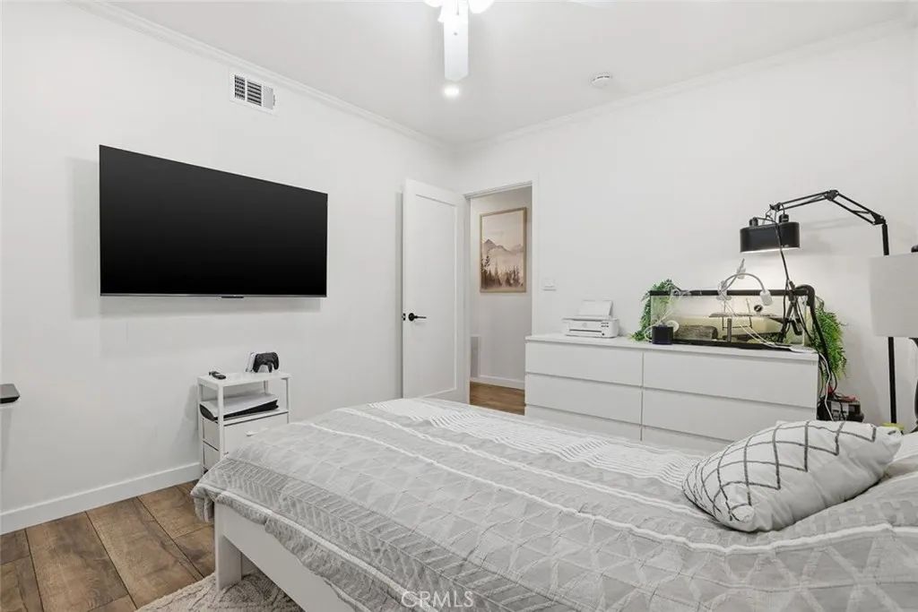 7042 Morse Avenue, North Hollywood, California 91605 home-pic-23