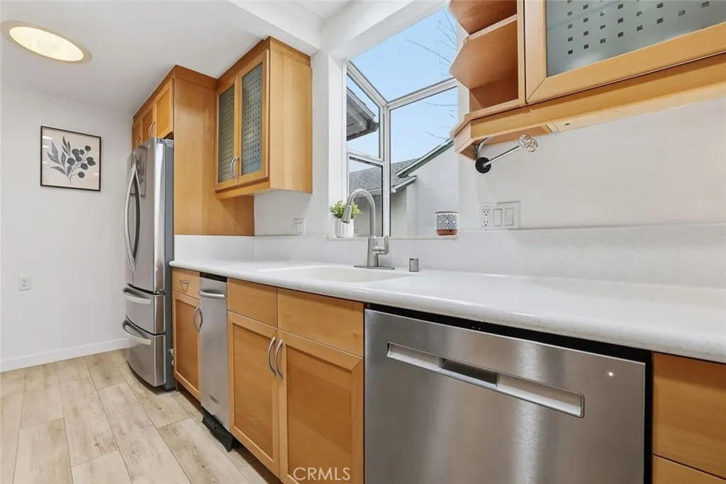 7042 Morse Avenue, North Hollywood, California 91605 home-pic-14