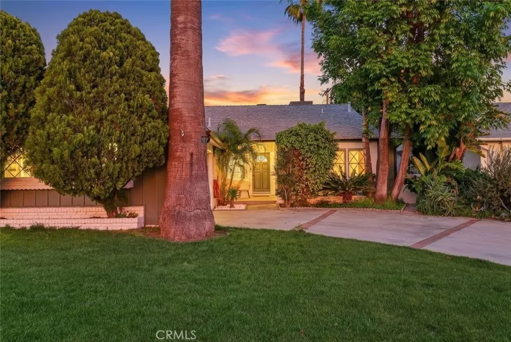 7042 Morse Avenue, North Hollywood, California 91605 home-pic-2