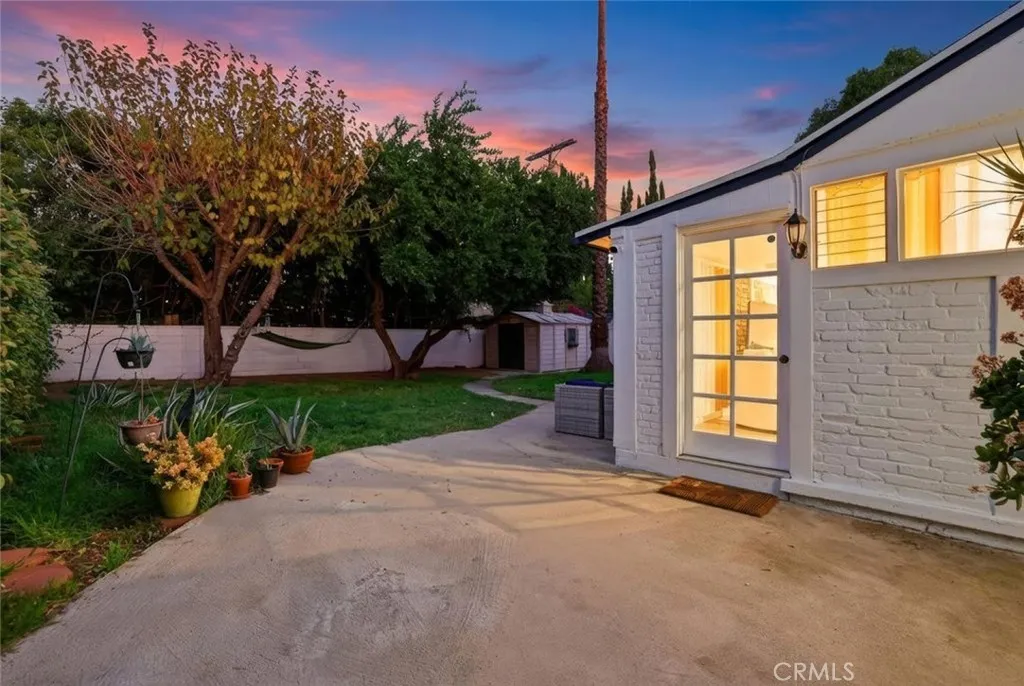 7042 Morse Avenue, North Hollywood, California 91605 home-pic-36