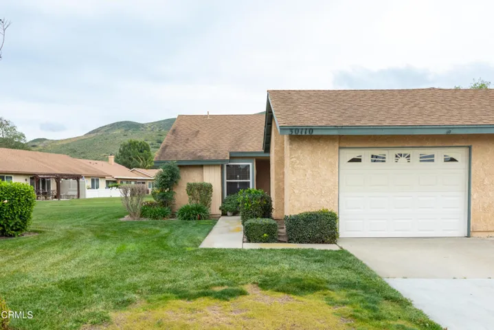 5 30110 Village 30 (Camarillo CA)