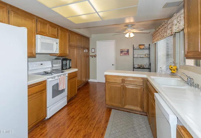 8 30110 Village 30 (Camarillo CA)