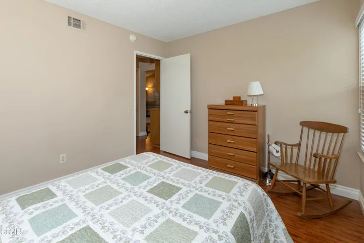 23 30110 Village 30 (Camarillo CA)