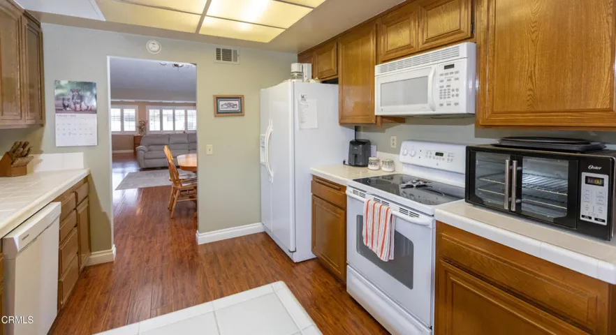 12 30110 Village 30 (Camarillo CA)