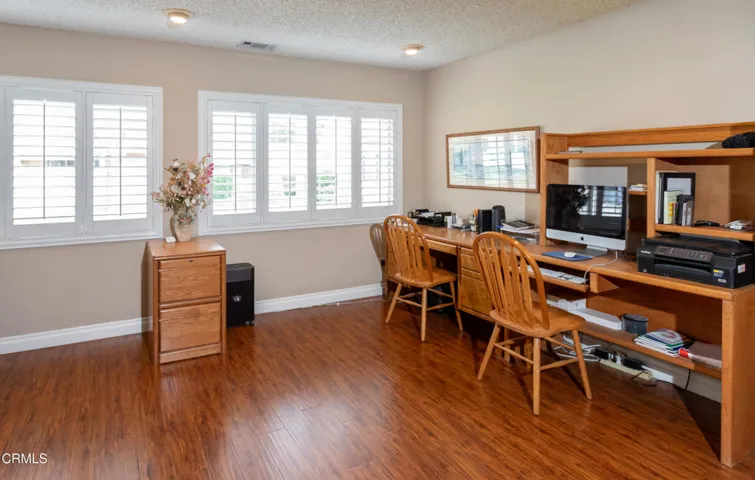 18 30110 Village 30 (Camarillo CA)