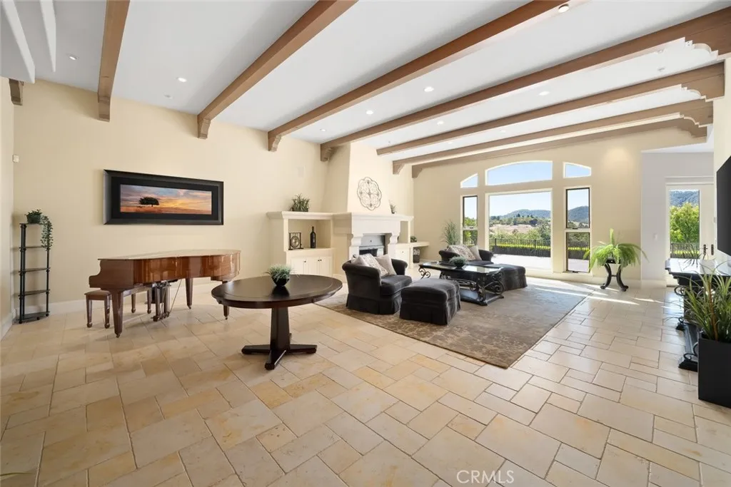 1175 Bassi, San Luis Obispo, California 93405 home-pic-5