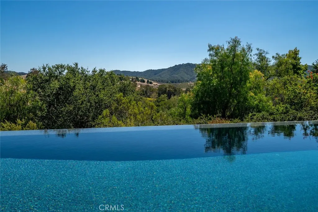 1175 Bassi, San Luis Obispo, California 93405 home-pic-14