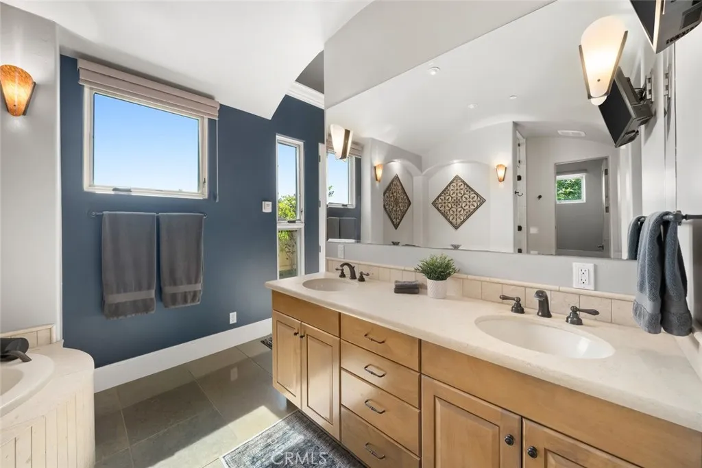 1175 Bassi, San Luis Obispo, California 93405 home-pic-34