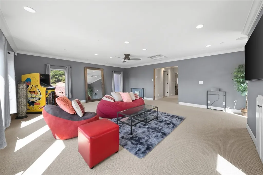 1175 Bassi, San Luis Obispo, California 93405 home-pic-44