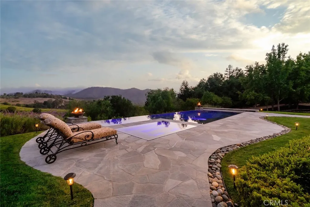 1175 Bassi, San Luis Obispo, California 93405 home-pic-11